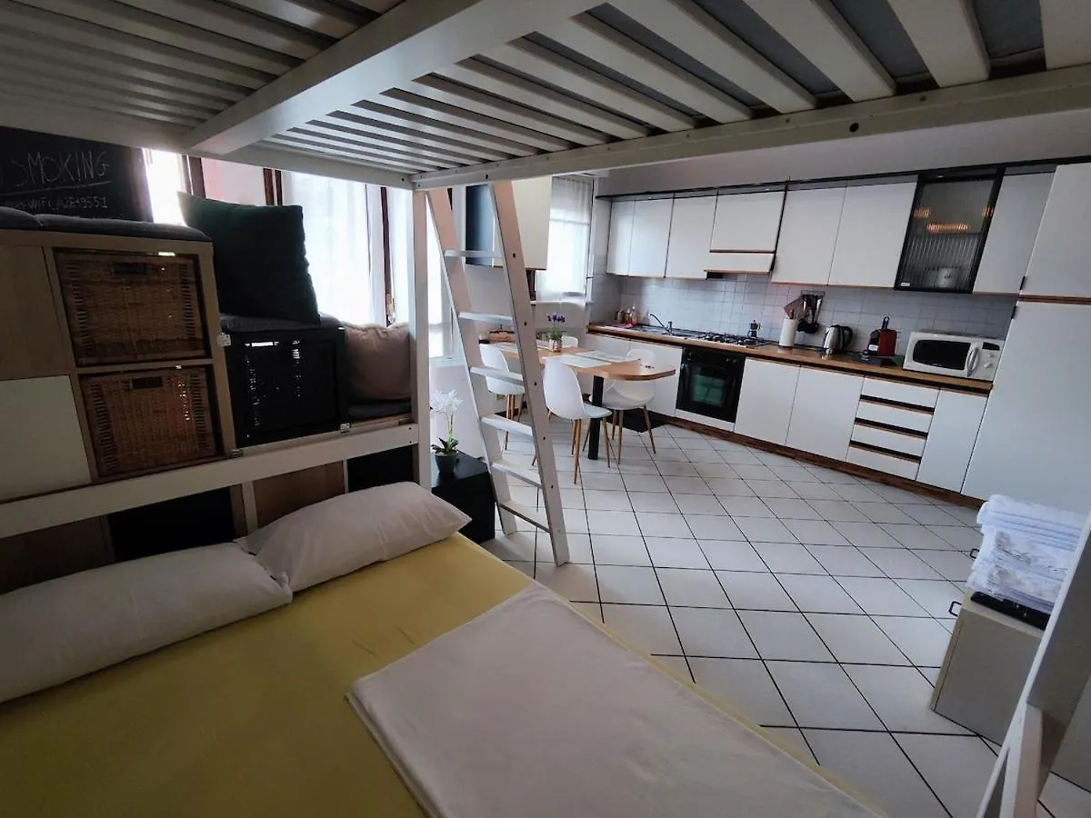 Bg Airport Apartment Milhouse 아자노 산 파올로